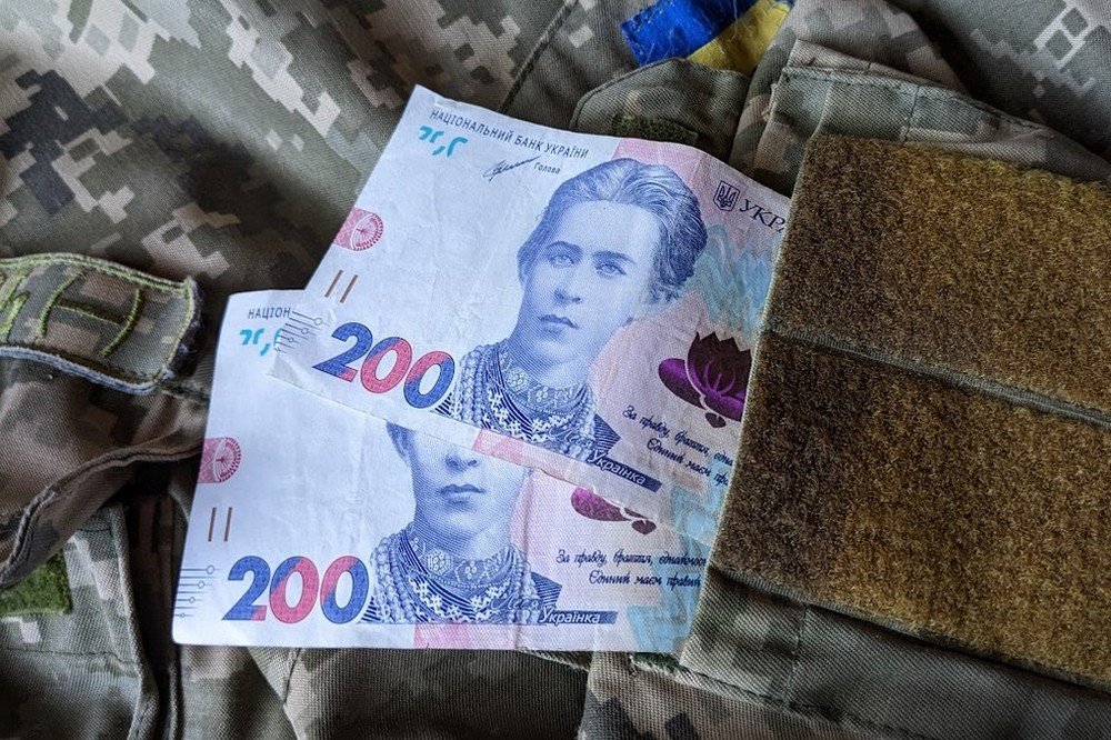 Виплати військовим в Україні – повний гід про грошове забезпечення, надбавки та компенсації виплати військовим