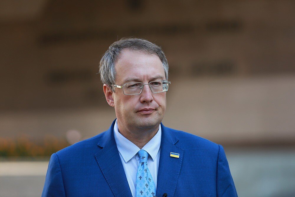 Антон геращенко – біографія, кар’єра, політика та роль у медіа антон геращенко